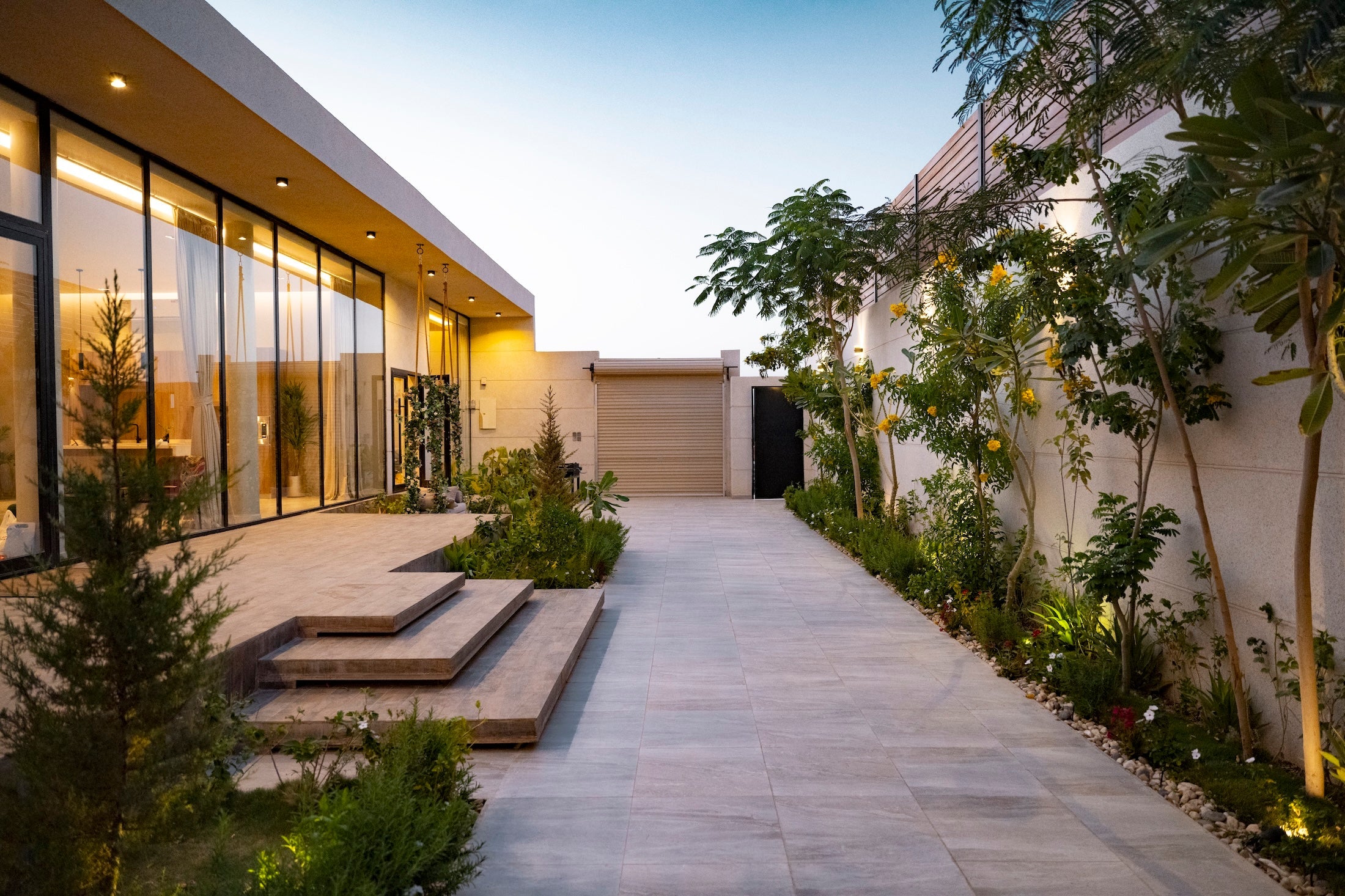 RECESSED PAR38 LED BULBS - Worldwide Electric Supplies